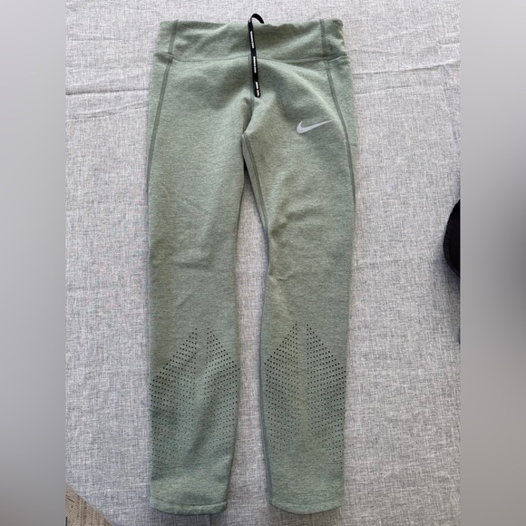 Nike Epic Lux Running Leggings - Picture 2 of 8